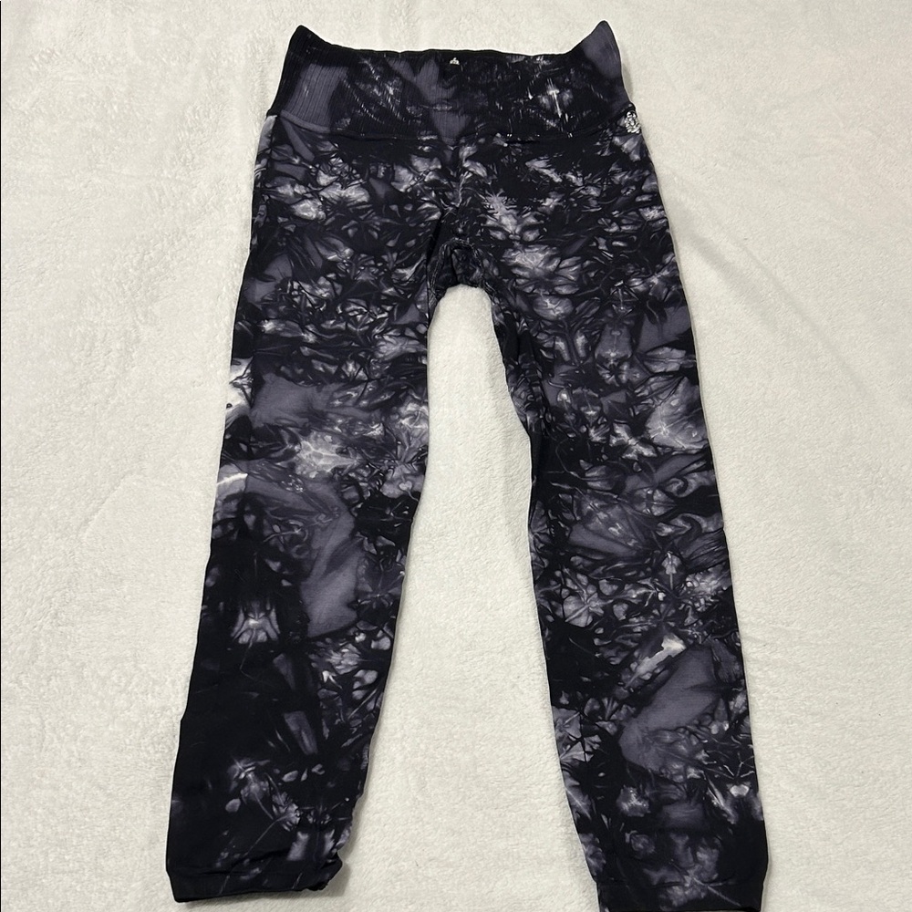 Free People Movement Tie-Dye Leggings 7/8 length